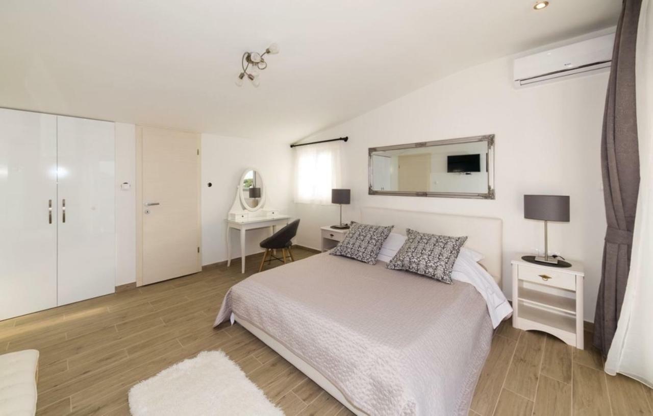 Luxury Villa Vela Rina Mali Drvenik Luaran gambar